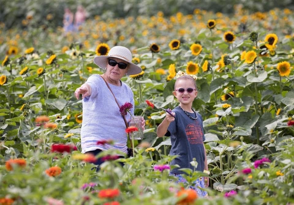 images/galleries/grandma-flowers.jpg#joomlaImage://local-images/galleries/grandma-flowers.jpg?width=960&height=670